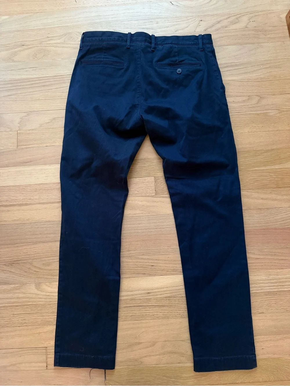 J Crew Men’s 31 x 30 Navy Blue Broken In Slim Fit Chino Pants